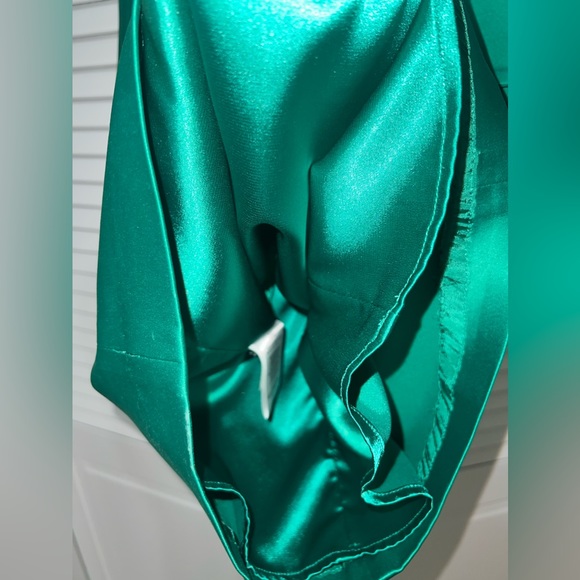 WORN ONCE - MAX AND CLEO Womens Emerald Strapless Satin Peplum Cocktail Dress - Picture 10 of 10